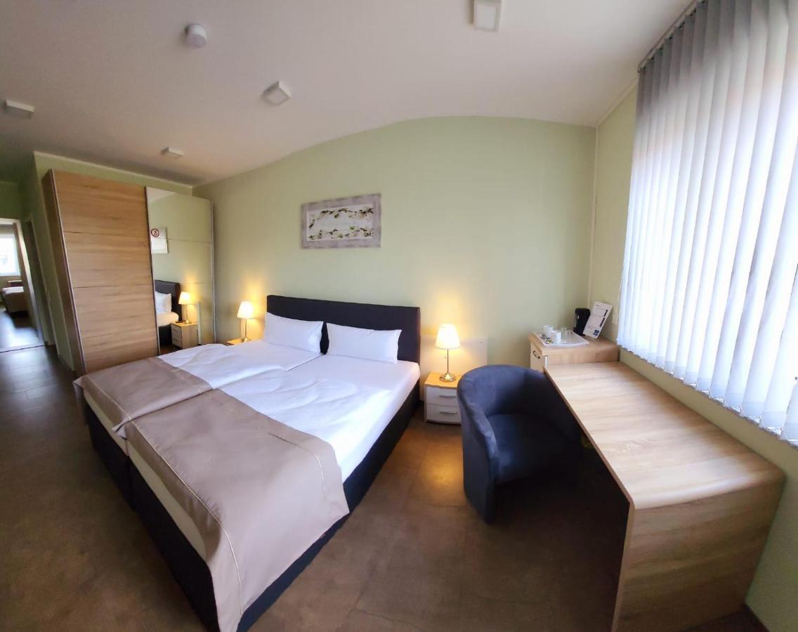 Lutz Motel Paderborn Zewnętrze zdjęcie